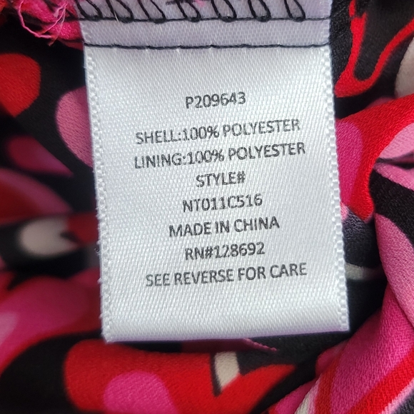 Madden NYC Juniors Heart Pattern Cropped Long Sleeve Back Tie‎ Top Size XL - Picture 7 of 11